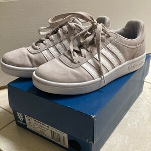 K-Swiss Court Cheswick suede sneakers, size 5 Women’s